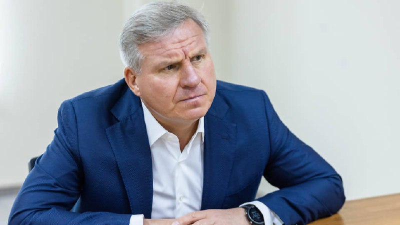 Der Uraler Geschäftsmann Alexei Bobrow, Eigentümer des Energieunternehmens Oblkommunenergo, wurde in Moskau festgenommen. Er wird des Betrugs verdächtigt.